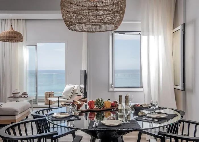 Khroma Luxury 3- Front Apartament *