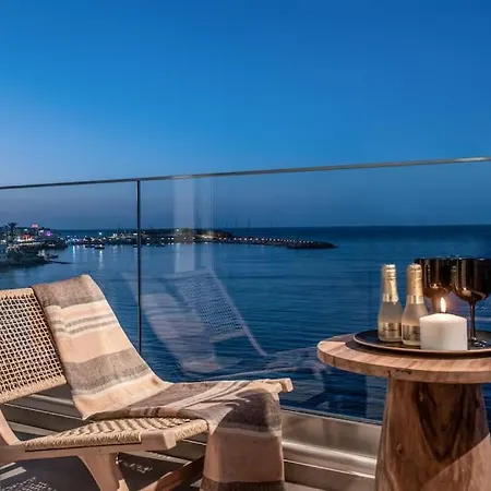 Apartment Khroma Luxury 3- Front *