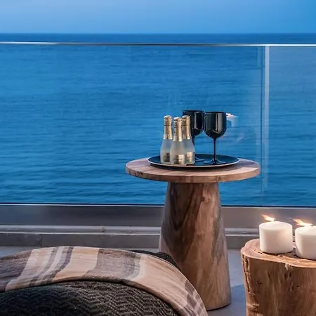 Apartment Khroma Luxury 3- Front