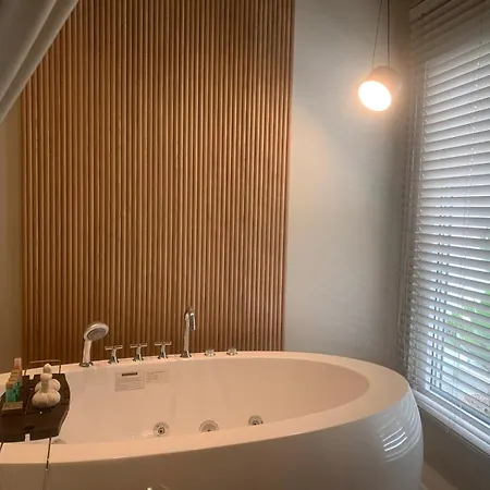 Διαμέρισμα Khroma Luxury 3- Front Χερσόνησος