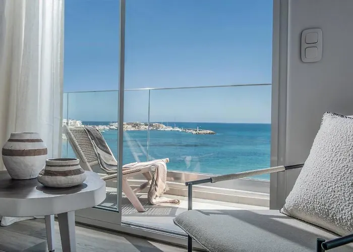 Khroma Luxury 3- Front Hersonissos (Crete)